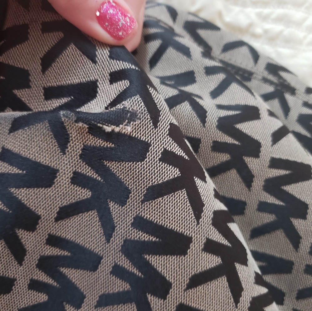 MK Purse - Picture 4 of 4